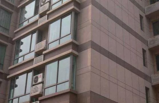 華喆仿石漆分享:真石漆與干掛石材組合，每一面都是視覺驚嘆！